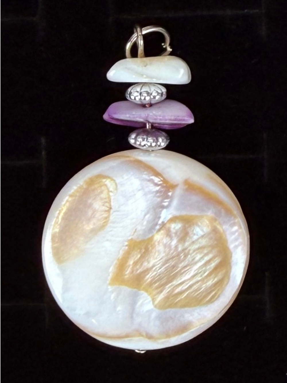 Pretty vintage polished stone shell pendant + free 16” cord necklace